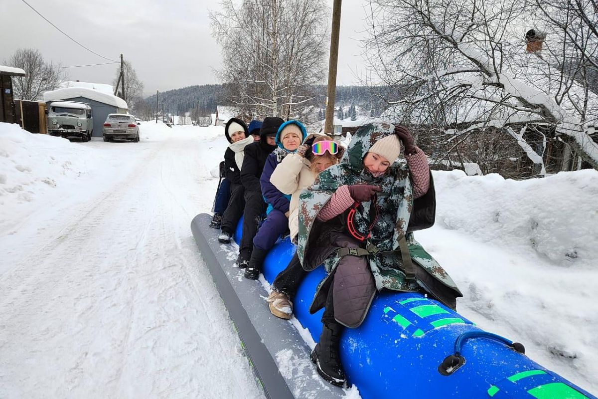 На дно Пермского моря (Каменный город и  Усьвинские столбы на снегоходе")